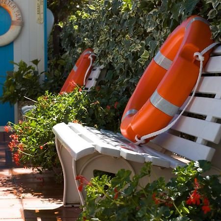 Hotel Villa Dei Fiori - Sul Mare Con Piscina Viserbella di Rimini Exterior foto