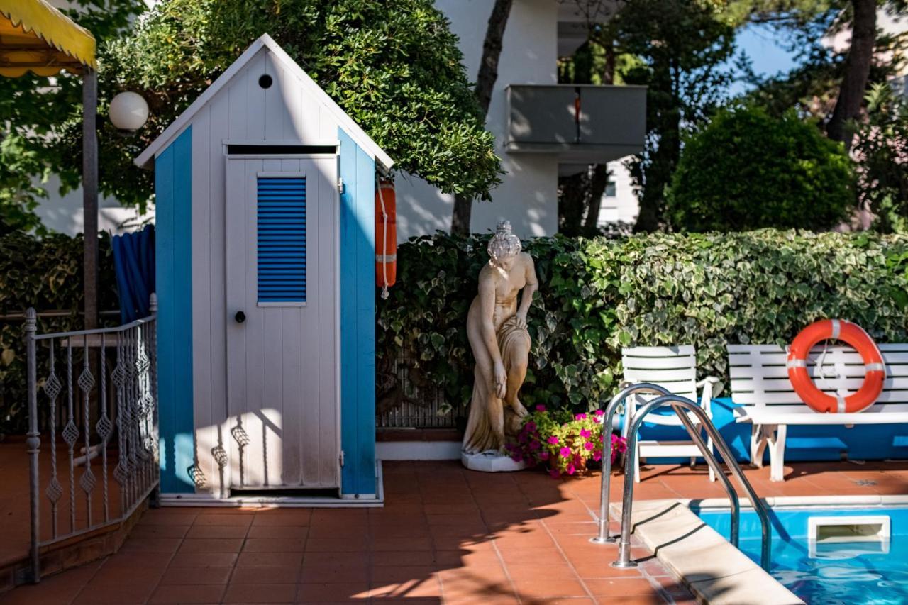 Hotel Villa Dei Fiori - Sul Mare Con Piscina Viserbella di Rimini Exterior foto