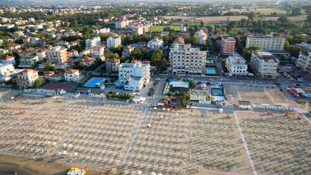 Hotel Villa Dei Fiori - Sul Mare Con Piscina Viserbella di Rimini Exterior foto